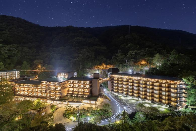 夜景山
