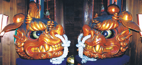 波除稲荷神社の獅子頭（左：雄獅子・右：雌獅子）の画像