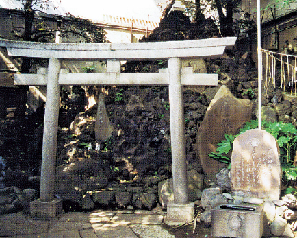 鐵砲洲稲荷神社の富士塚の画像
