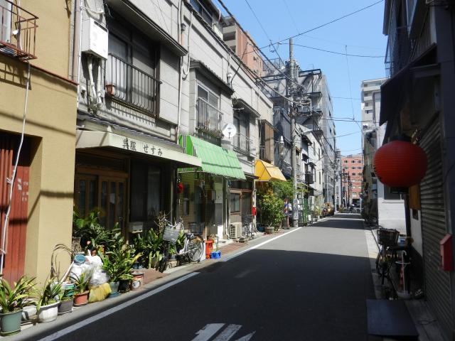 築地6丁目2番の町並み