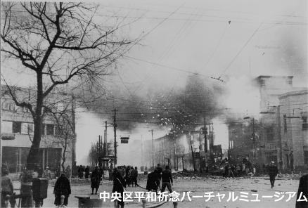 銀座四丁目交差点から新橋方面を見る　過去　画像