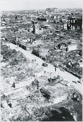昭和20年3月10日東京大空襲直後の旧日本橋区両国一帯／提供：西山 隆　画像