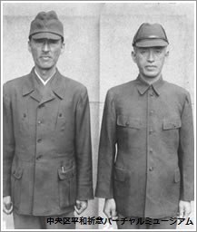昭和15年に制定された国民服（左は甲号・右は乙号）／提供：共同通信社　画像