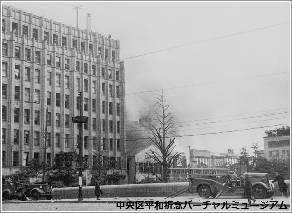 数寄屋橋の上から見た銀座五丁目方面　撮影：石川　光陽　画像